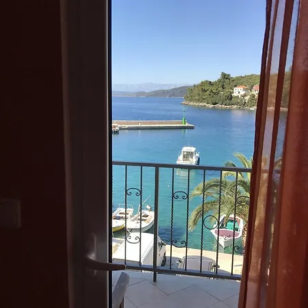 Divna And * Račišće