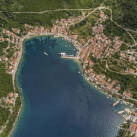 Apartament Divna And Račišće