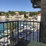 Divna And Apartment *