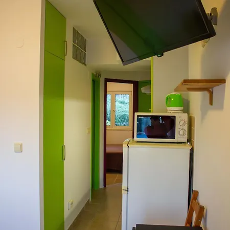 Divna And Apartmán Račišće