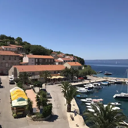 Divna And Račišće