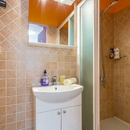 Divna And * Račišće